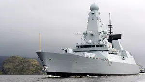 NATO SNMG-2: Distrugătorul britanic 