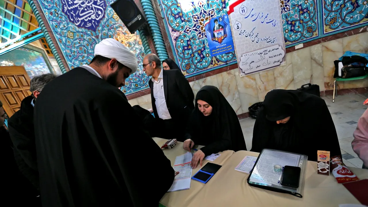 Iranienii votează pentru un nou preşedinte, după ce Raisi a murit în accident aviatic