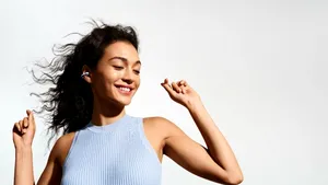 HUAWEI FreeClip 2, noile căști concepute pentru un stil de viață multitasking. Ușoare, confortabile și cu un sunet care se adaptează inteligent nevoilor tale - ADVERTORIAL