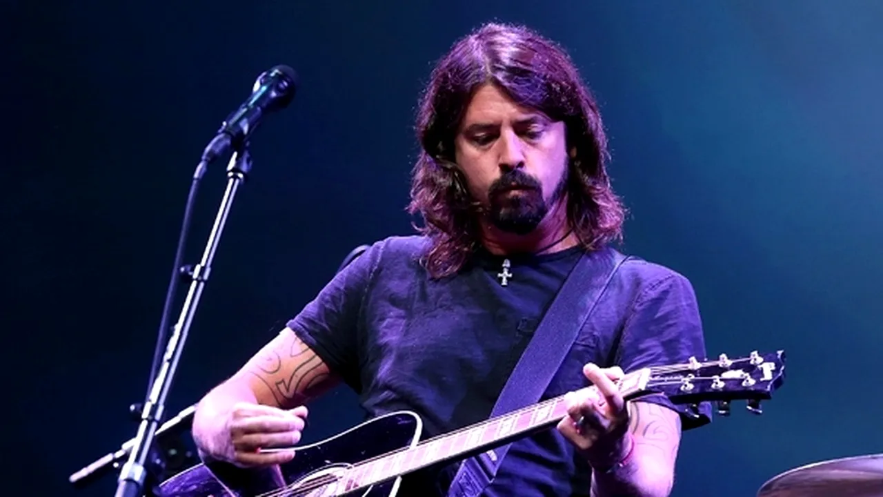 ASCULTĂ SMART RADIO | Dave Grohl, în lacrimi la auzul uneia dintre piesele trupei Nirvana, interpretată de Weezer