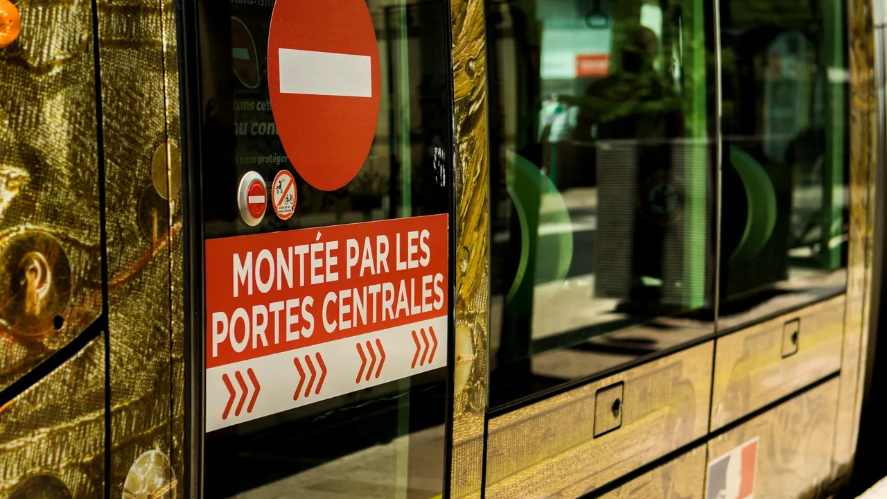 Transport public gratuit, introdus în Montpellier, unul dintre cele mai mari oraşe din Franţa. Reversul deciziei