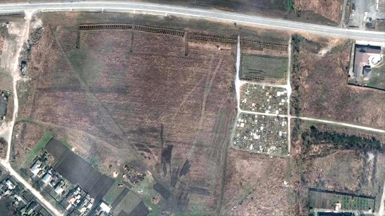 Imagini din satelit arată cimitirele imense din Mariupol