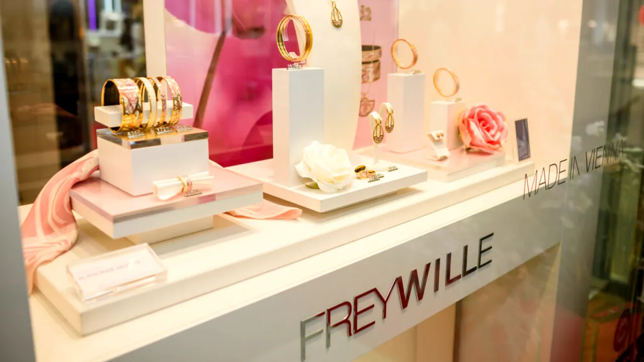 FREYWILLE lansează Mucha Paris Pastel la București și aniversează 75 de ani