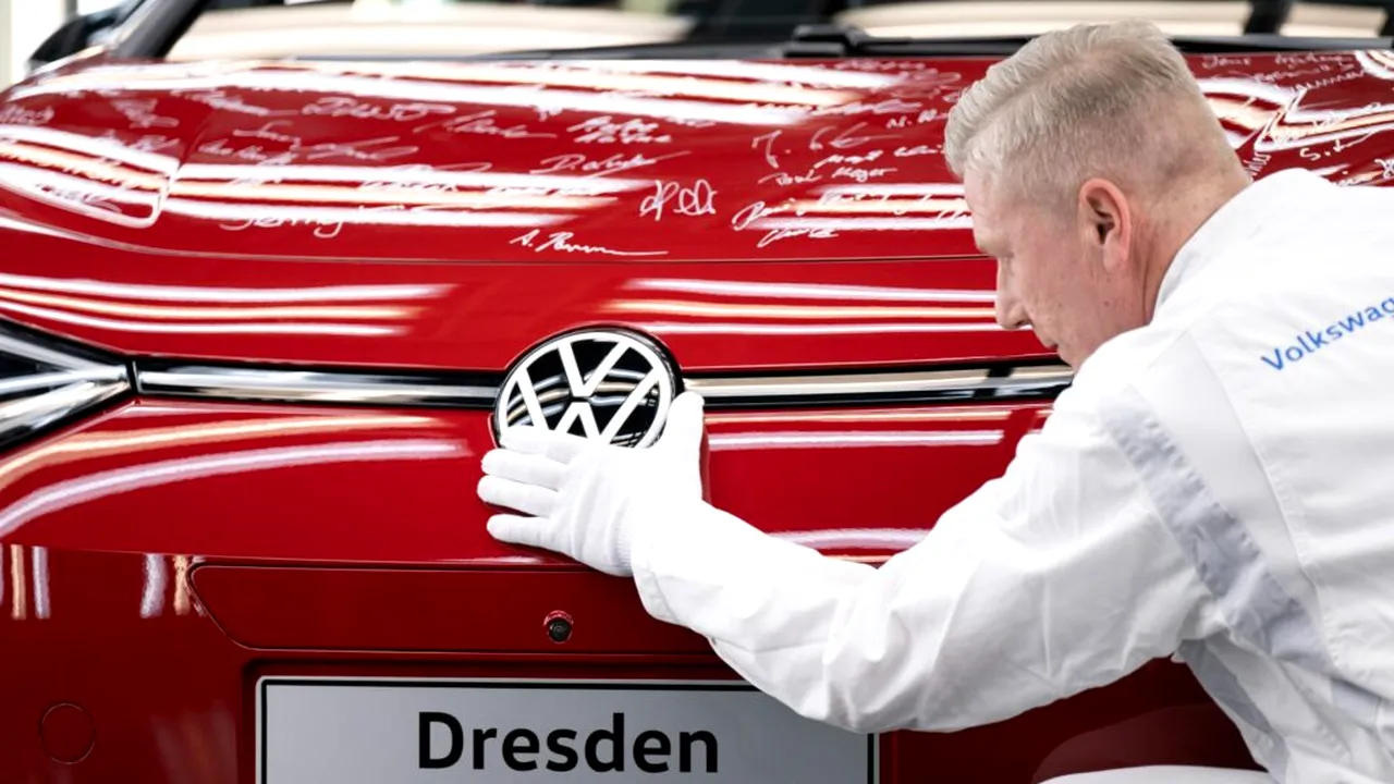 Giganții europeni se reprofilează: Volkswagen trece de la mașini, la producția de componente pentru scutul antirachetă. Vrea să le vândă întregului continent
