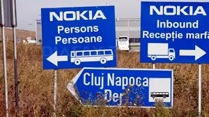 Cine sunt cei care ar fi trebuit să ţină Nokia în ţară