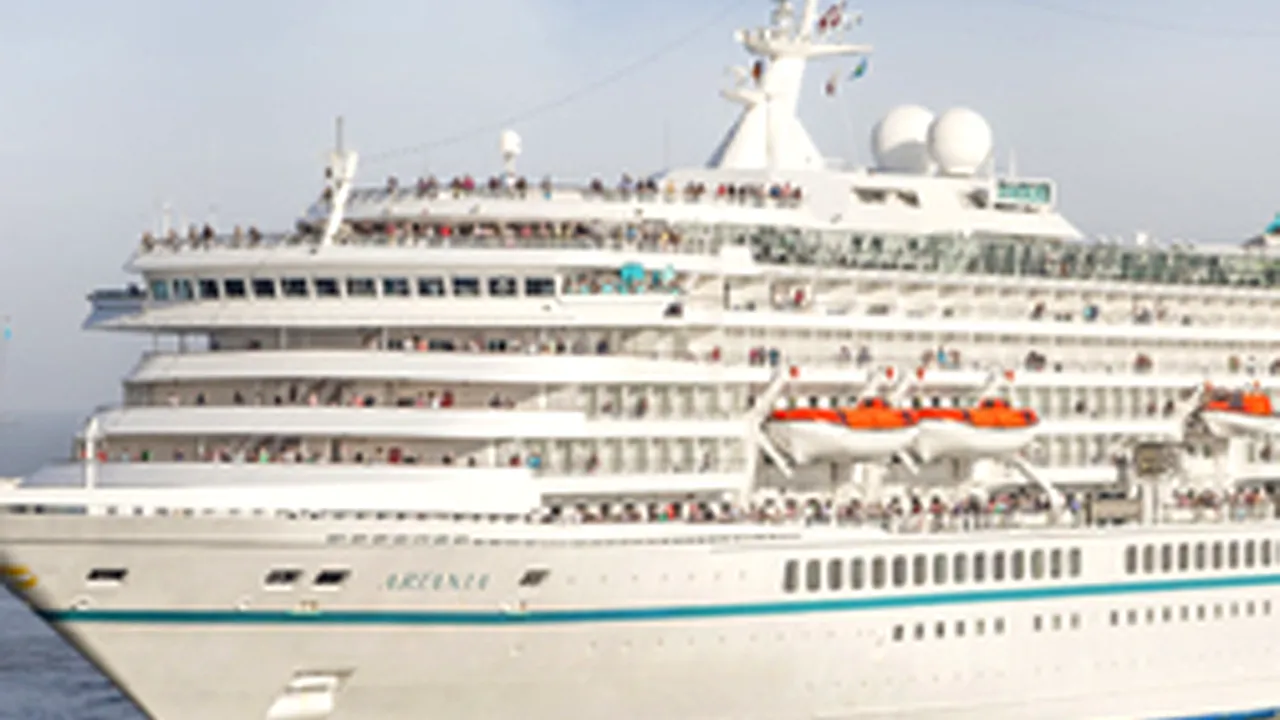 Peste 40 de nave de croazieră au anulat acostările la Odesa şi vor veni la Constanţa în acest an. România câştigă 40.000 de turişti