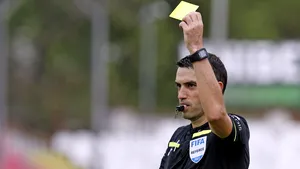 O brigadă românească va arbitra Benfica – Bayern în Liga Campionilor. Cine sunt componenţii delegaţiei