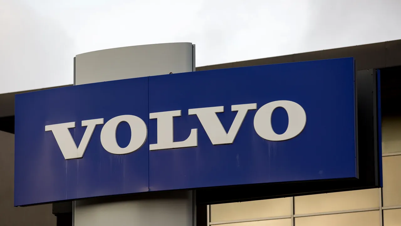 Consiliul Concurenţei a sancţionat Volvo România cu o amendă în valoare de peste 13 milioane lei