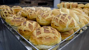 Business Magazin: România are o producţie record de grâu în 2021, dar pâinea se scumpeşte