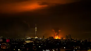 Cer negru, ploaie acidă și aer otrăvit: ce trăiesc acum cei 10 milioane de locuitori ai Teheranului. VIDEO