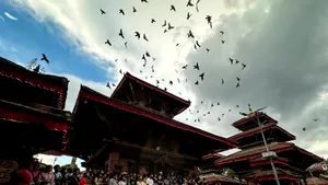 Copilă de doi ani, desemnată zeiță vie în Nepal. Ea va fi venerată de hinduși și de budiști