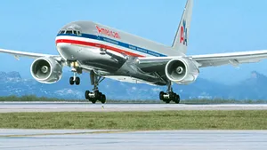 Şapte persoane, spitalizate după ce un avion American Airlines a trecut printr-o zonă cu turbulenţe 