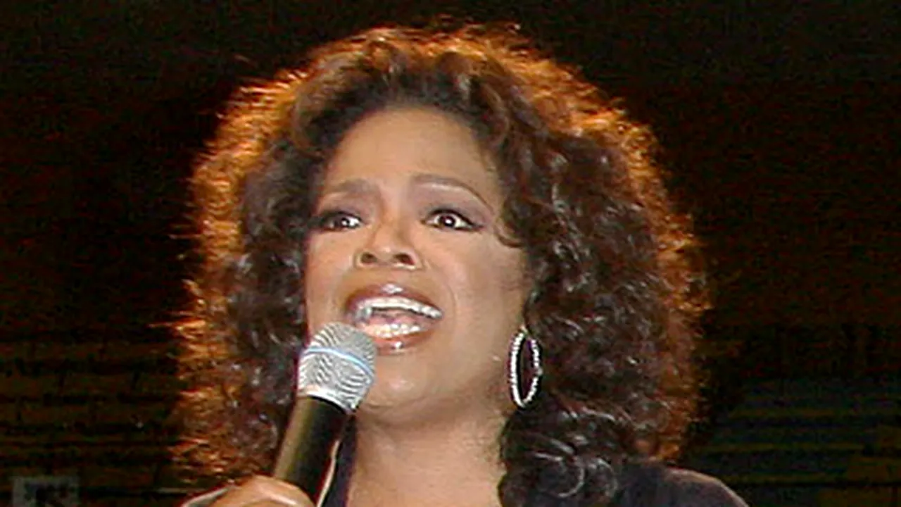 Oprah: „Rihanna, o să te mai bată!”