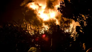Coloane de foc deasupra Teheranului. Armata israeliană a confirmat că a atacat instalațiile de depozitare a combustibilului din capitala Iranului