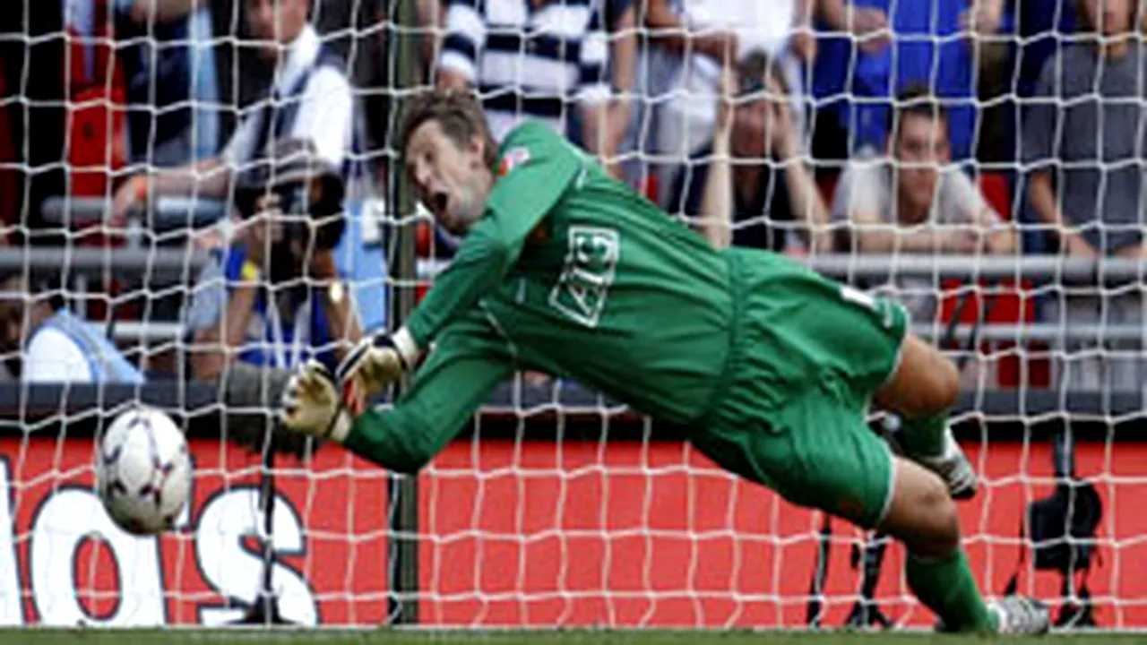 Van der Sar, Robben şi Huntelaar în lotul pentru meciul cu România
