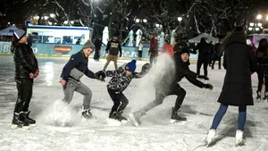 Vacanța de iarnă 2025–2026 începe pe 20 decembrie: Când revin elevii la școală