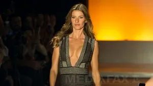 Gisele Bündchen este cel mai bine plătit top-model din lume. De cine este urmată
