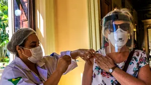 Experiment COVID-19, într-un oraş cu 45.000 de locuitori. Ce s-a întâmplat când aproape toţi adulţii au fost vaccinaţi?