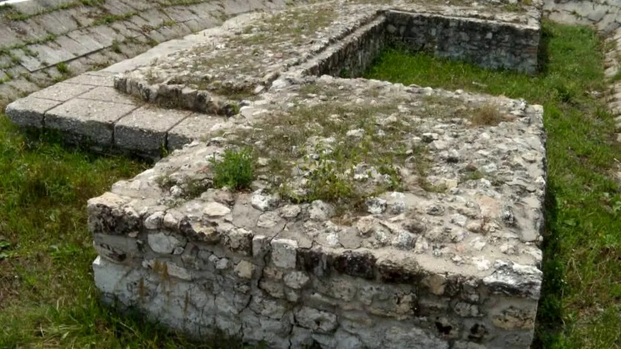 Descoperire arheologică la Corabia: obiecte recuperate din Dunăre, în zona podului lui Constantin cel Mare