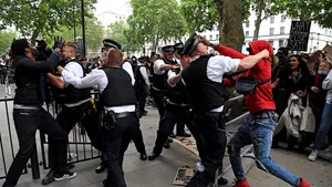 COMENTARIU Marius Oprea: Moartea lui Floyd şi ”efectul fluturelui”