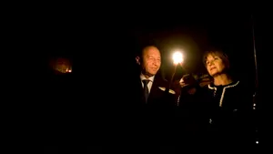 Băsescu: Învierea Domnului să aducă în suflet lumină, să redescoperim bucuria comuniunii, a speranţei