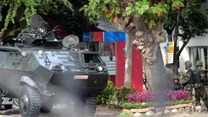 Premierul Thailandei a decretat starea de urgenţă