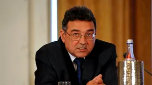 CONFERINŢĂ MEDIAFAX - Şeful UNBR: Noul Cod civil are impact asupra contractului de asistenţă juridică