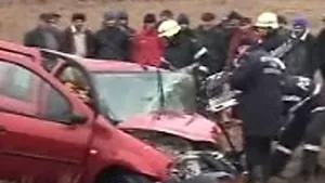 Braşov: Doi morţi şi şapte răniţi în urma unui accident rutier