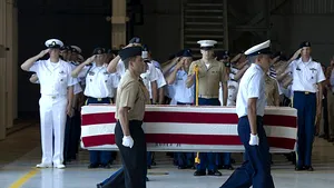 Cum a înscenat Pentagonul timp de ani de zile ceremoniile de repatriere ale soldaţilor americani pieriţi în războaie - FOTO, VIDEO