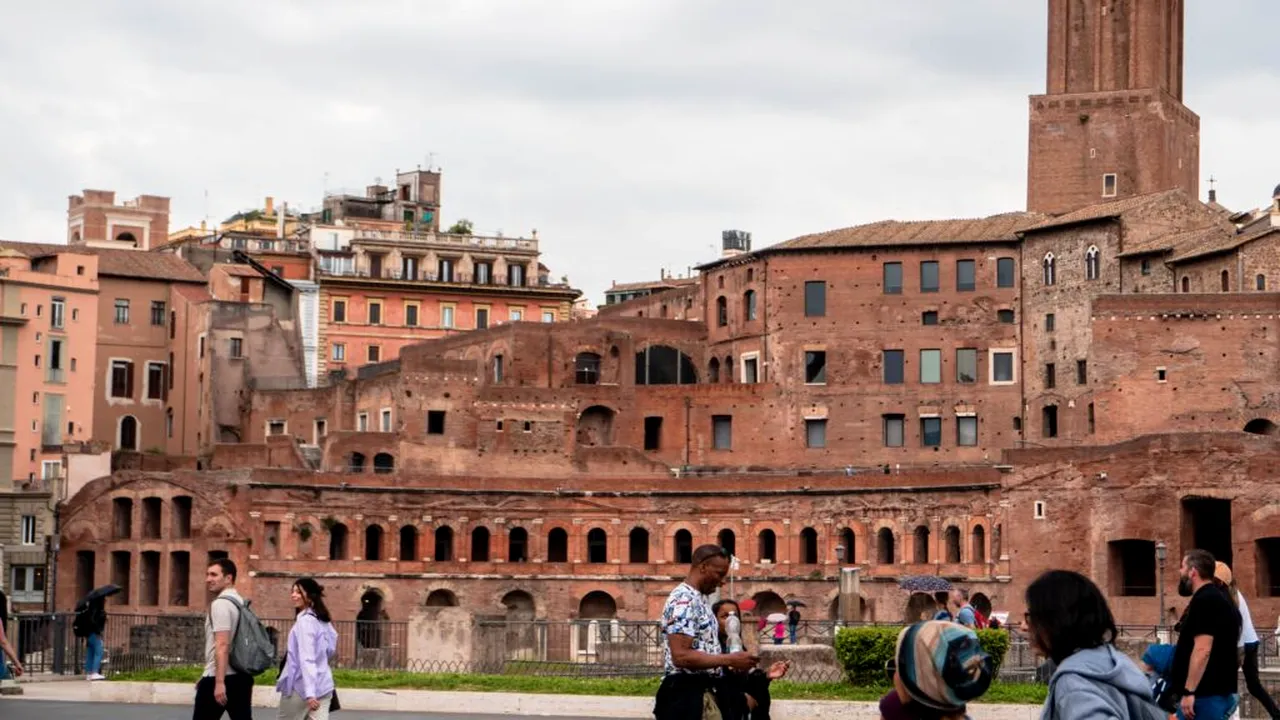 Roma, invadată de turiști în octombrie. Hotelurile sunt ocupate în proporție de 80%, iar un sector are creșteri de 12%