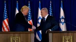 Trump a primit de la Netanyahu un obiect religios creat din resturile unei rachete iraniane