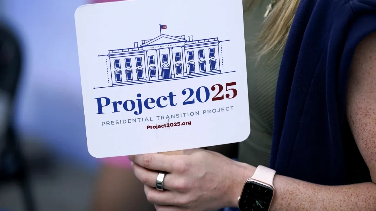 Project 2025 şi Planul Trump: O privire detaliată asupra manifestului de 900 de pagini