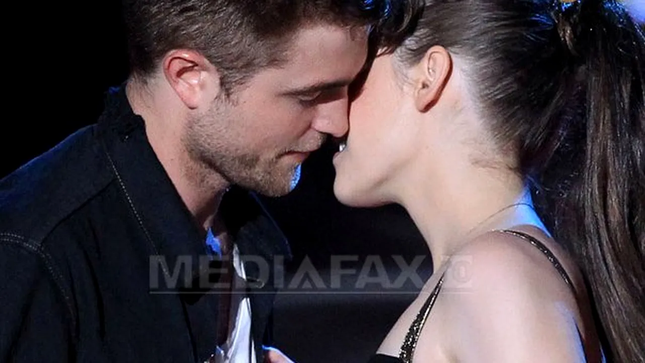 Actriţa Kristen Stewart a declarat că relaţia ei cu Robert Pattinson a fost mai mult un 
