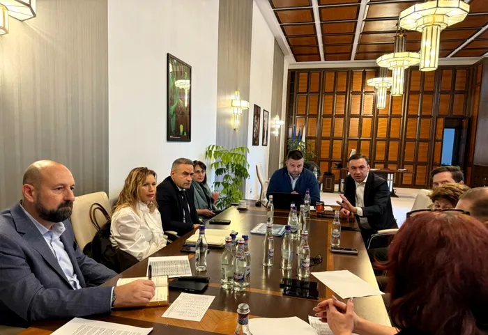 ECONOMIC Bogdan Ivan și Bogdan Ciucu discută despre eventuala preluare a ELCEN de către Primăria Capitalei, care deține Termoenergetica. La cât e evaluată compania