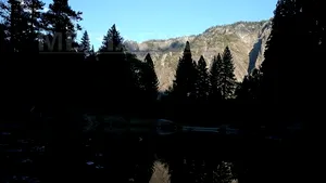 Parcul naţional Yosemite a fost închis de aniversarea sa, din cauza blocării statului federal