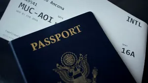 Românii din diaspora riscă să piardă cetățenia spaniolă fără să știe: avertismentul unei avocate despre o problemă ignorată