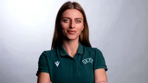 Patru femei-arbitru și două observatoare, delegate la meciuri din UEFA Women’s Nations League