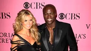 Seal sare la gâtul paparazzilor
