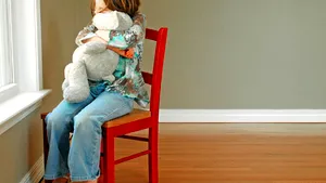 Un deputat PDL vrea castrarea chimică a pedofililor şi monitorizarea lor cu brăţări