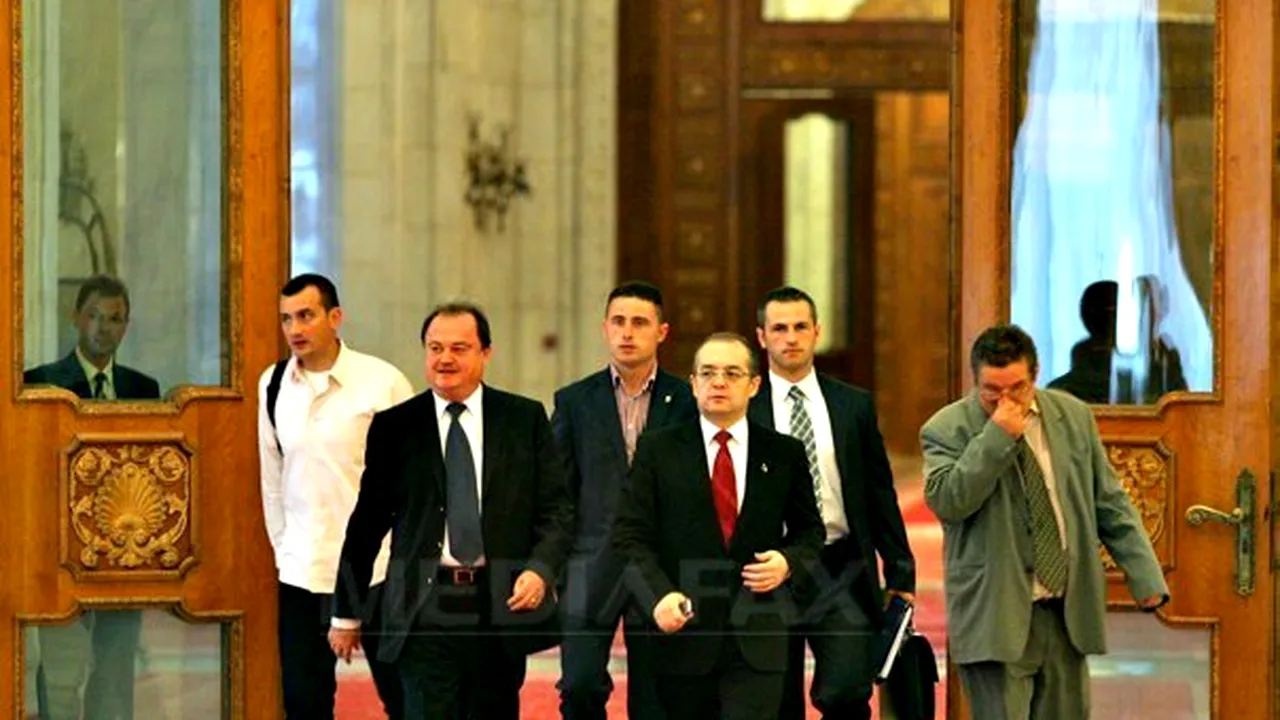 Discuţia despre candidaturile la şefia PDL, în absenţa lui Băsescu