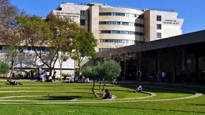 COMENTARIU Lelia Munteanu. Primii 150 de oameni din lume au primit a patra doză de vaccin. Se aşteaptă efectele 