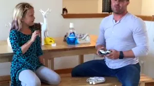 Un bărbat a folosit o dronă pentru a-i scoate un dinte fetiţei lui - VIDEO