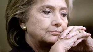 Discursul de victorie pe care Hillary Clinton nu a apucat niciodată să îl prezinte: ”Visez că mă duc la mama. Ea nu ştie cât va suferi, dar mă apropii şi îi spun...”