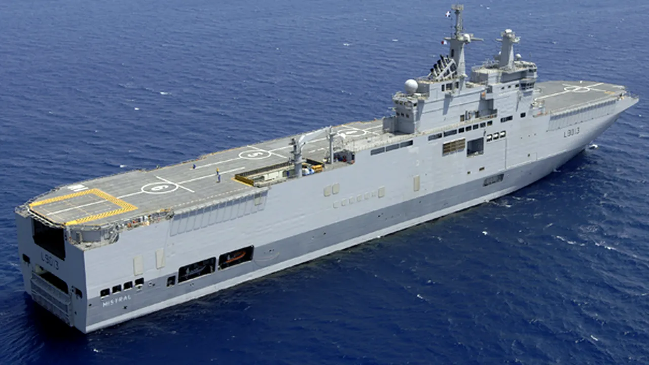François Hollande: Livrarea celei de-a doua nave de tip Mistral va depinde de atitudinea Rusiei