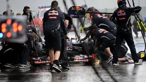 Vettel a abandonat din nou din cauza alternatorului. Red Bull către Renault: Nu ne putem permite astfel de probleme de fiabilitate