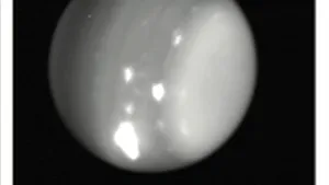 Furtuni uriaşe pe planeta Uranus, vizibile de pe Pământ - FOTO