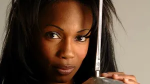 O fostă spadasină, desemnată Ministrul Sportului în Franţa. Laura Flessel nu are un trecut tocmai curat 