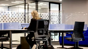 Un antreprenor din IT: De astăzi am revenit la muncă. Angajaţii lucrează în schimburi, ca să respectăm distanţarea socială