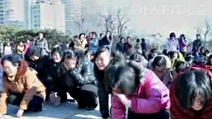 Lacrimi şi disperare în Coreea de Nord. Cum au reacţionat cetăţenii la moartea liderului lor - VIDEO, GALERIE FOTO