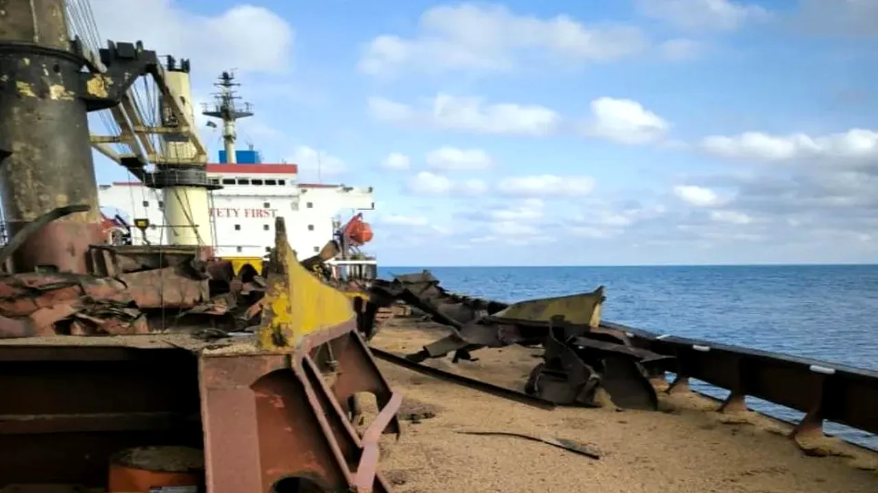 MAE condamnă atacul ruşilor împotriva unei nave care transporta cereale în Marea Neagră